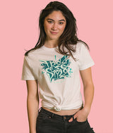 Freestyle tee tied at waist